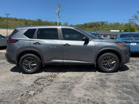 Used 2023 Nissan Rogue S FWD image 2