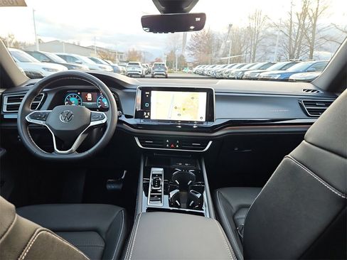 New 2026 Volkswagen Atlas Cross Sport SEL image 5