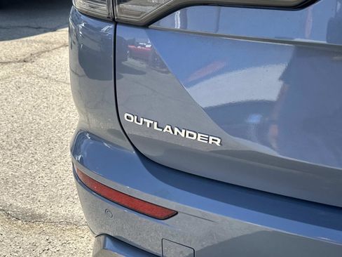 New 2025 Mitsubishi Outlander SEL image 5