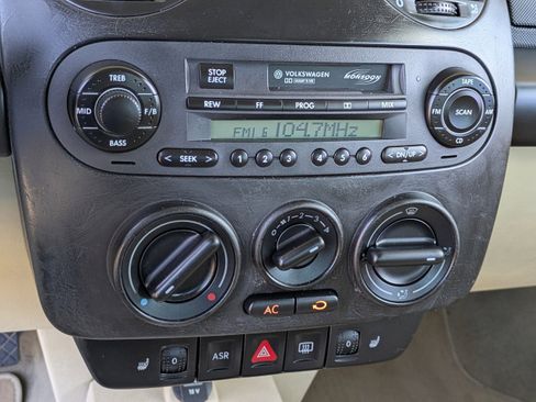 Used 2003 Volkswagen Beetle GLX image 21