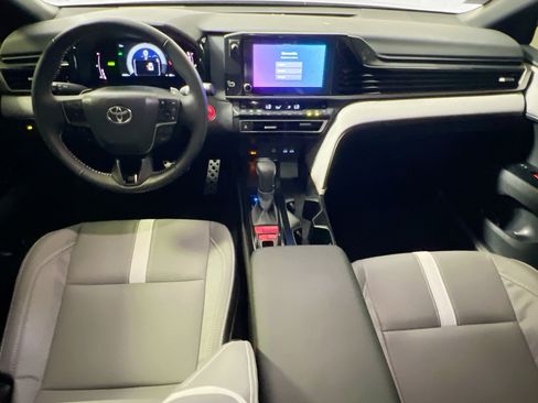 Used 2026 Toyota Camry SE FWD image 29
