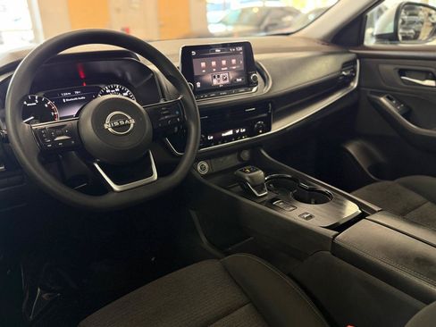 Used 2022 Nissan Rogue SV FWD image 10