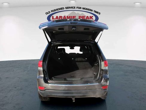 Used 2018 Jeep Grand Cherokee Limited image 9