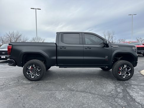 Used 2023 GMC Sierra 1500 AT4 w/ AT4 Premium Package image 2