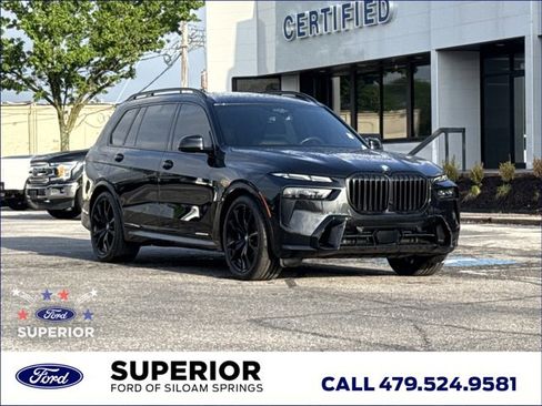 Used 2024 BMW X7 xDrive40i w/ M Sport Package AWD/4WD image 1