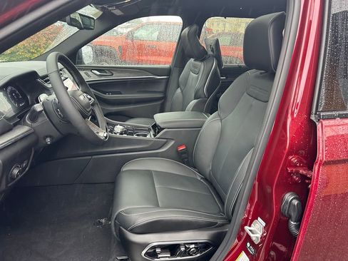 New 2024 Jeep Grand Cherokee L Overland w/ Advanced Protech Group III image 19