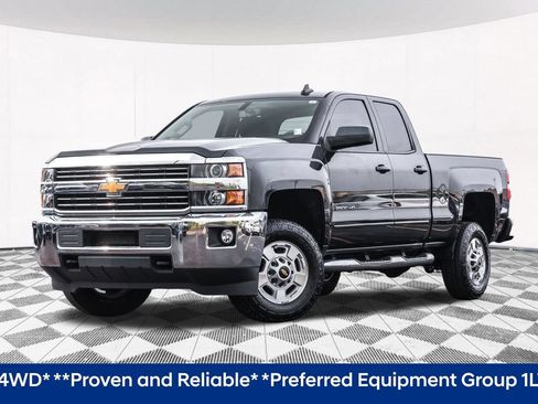 Used 2018 Chevrolet Silverado 2500 LT w/ All Star Edition AWD/4WD image 2