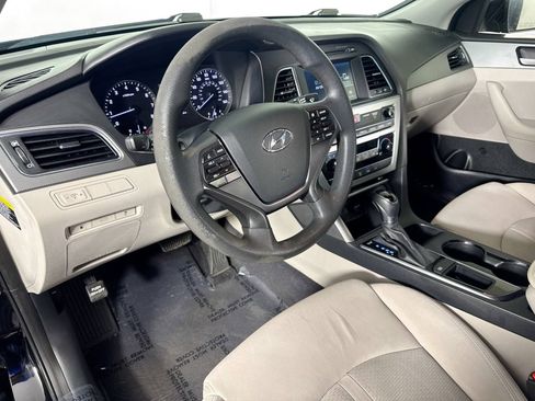 Used 2017 Hyundai Sonata SE image 9