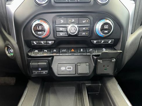 Used 2019 GMC Sierra 1500 SLT w/ SLT Premium Plus Package image 15