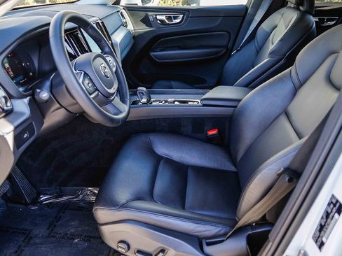 Used 2023 Volvo XC60 B5 Core w/ Climate Package image 21