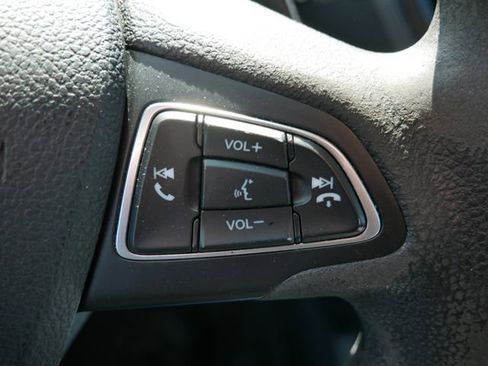 Used 2017 Ford Escape SE image 24