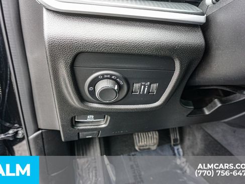 Used 2025 Jeep Grand Cherokee Altitude AWD/4WD image 38