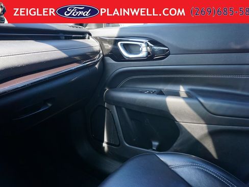 Used 2023 Jeep Compass Latitude AWD/4WD image 29