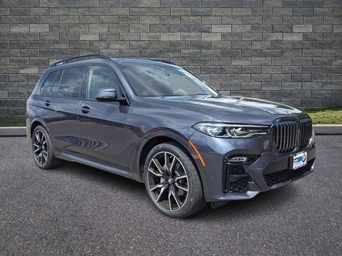Used 2022 BMW X7 xDrive40i w/ M Sport Package AWD/4WD image 1