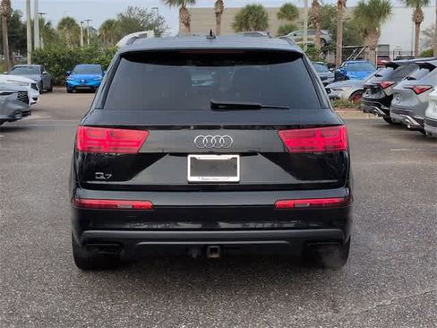 Used 2019 Audi Q7 3.0T Prestige w/ Prestige Package image 7