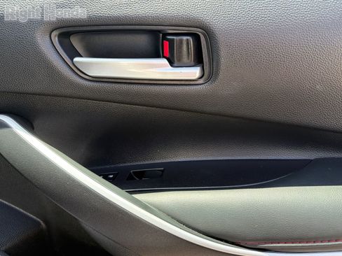 Used 2025 Toyota Corolla SE FWD image 27