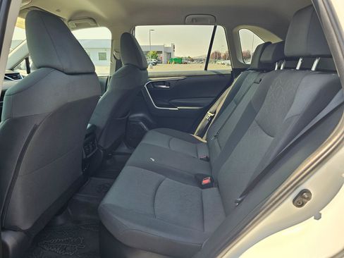 Used 2023 Toyota RAV4 AWD Hybrid image 17