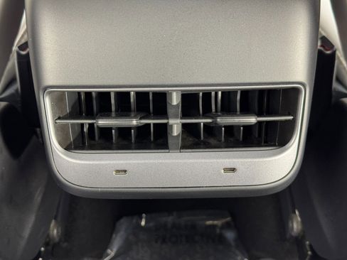 Used 2021 Tesla Model Y Performance image 35