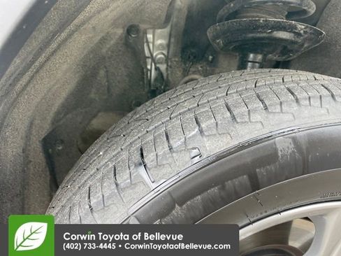 Used 2025 Toyota RAV4 XLE image 28