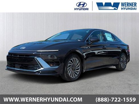 New 2025 Hyundai Sonata SEL image 1