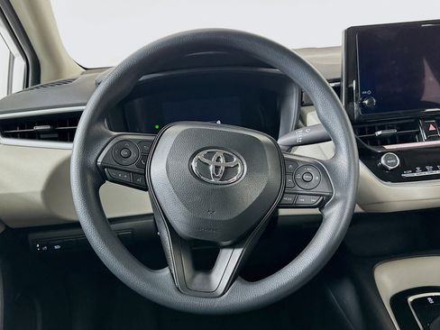 Used 2026 Toyota Corolla LE FWD image 18