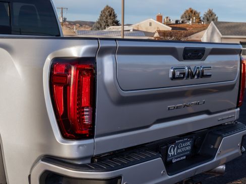 Used 2020 GMC Sierra 2500 Denali w/ Denali Ultimate Package image 36