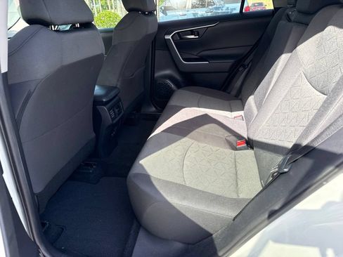 Certified 2021 Toyota RAV4 XLE FWD image 5