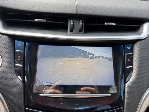 Used 2019 Cadillac XTS Luxury image 32