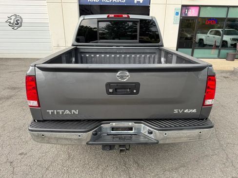 Used 2015 Nissan Titan SV w/ SV Value Truck Package AWD/4WD image 14