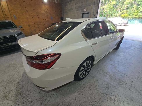 Used 2017 Honda Accord EX-L image 3