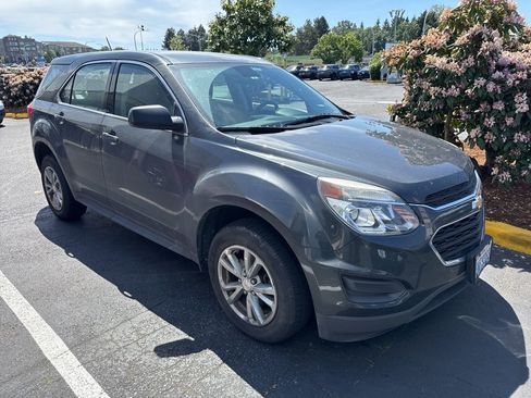 Used 2017 Chevrolet Equinox LS AWD/4WD image 4