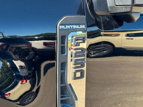 Used 2024 Ford F250 Platinum image 35