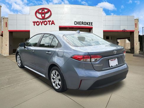 Used 2026 Toyota Corolla LE FWD image 7
