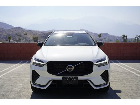 New 2025 Volvo XC60 B5 Core w/ Climate Package image 5