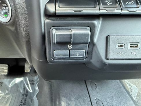 Used 2022 Chevrolet Silverado 2500 LT w/ Convenience Package AWD/4WD image 26