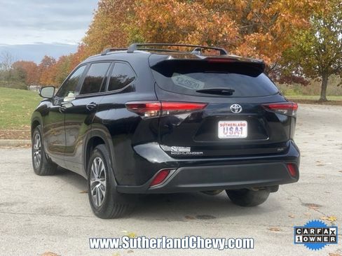 Used 2024 Toyota Highlander XLE image 5