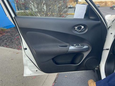 Used 2014 Nissan Juke S image 13