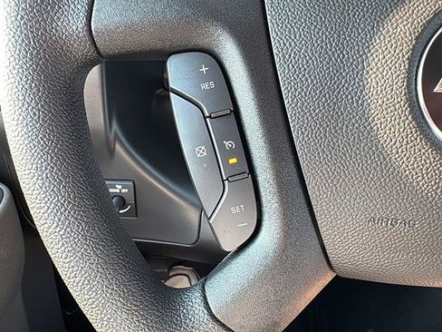 Used 2025 Chevrolet Express 2500 w/ Enhanced Convenience Package RWD image 15