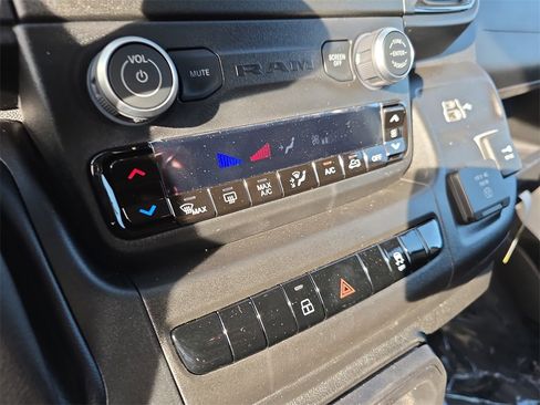 New 2025 RAM ProMaster 1500 w/ Convenience Group image 21