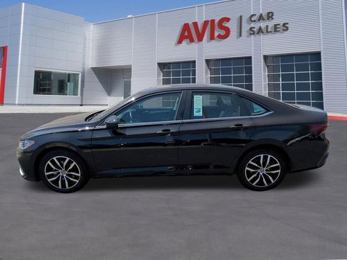 Used 2025 Volkswagen Jetta SE FWD image 10