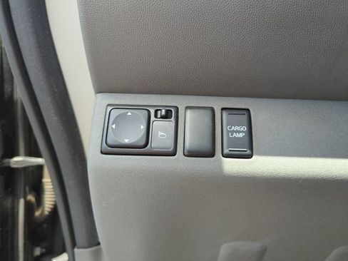 Certified 2017 Nissan Frontier SV RWD image 35