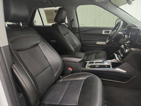 Used 2023 Ford Explorer Limited RWD image 26