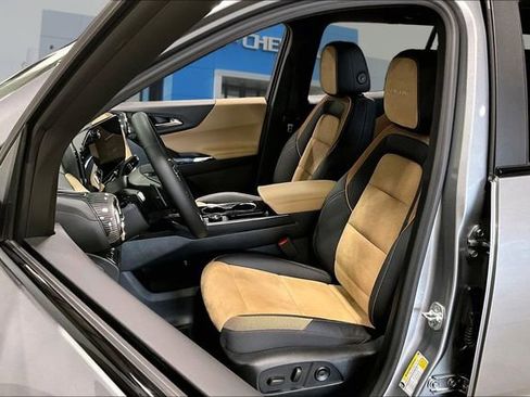 New 2026 Chevrolet Equinox ACTIV w/ Convenience Package III AWD/4WD image 9
