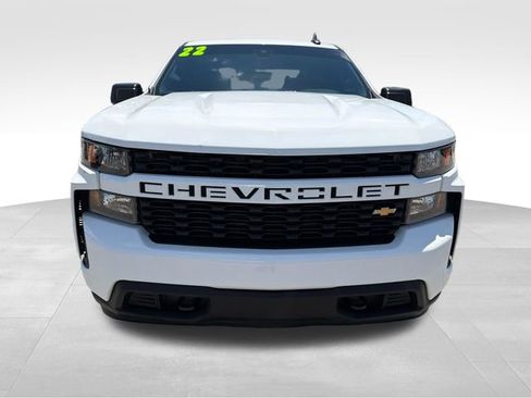 Used 2022 Chevrolet Silverado 1500 Custom w/ Safety Confidence Package AWD/4WD image 2