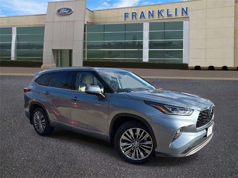 Used 2020 Toyota Highlander Platinum image 1