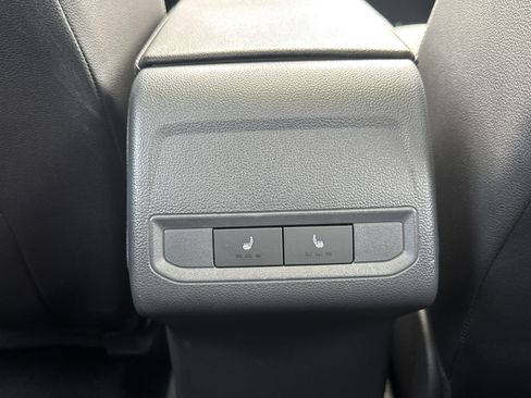 Certified 2023 Volkswagen Jetta SEL FWD image 16
