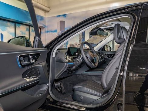 Used 2026 Mercedes-Benz E 350 4MATIC Sedan image 13