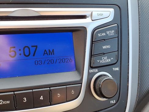 Used 2014 Hyundai Accent GLS image 23