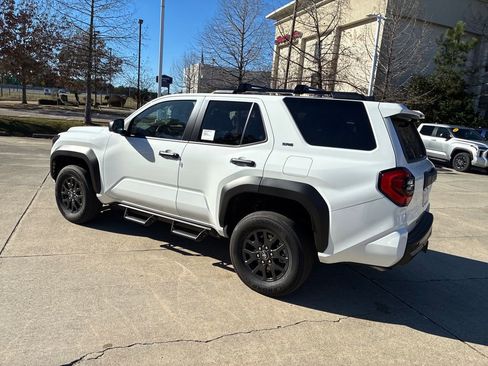 New 2026 Toyota 4Runner SR5 image 3