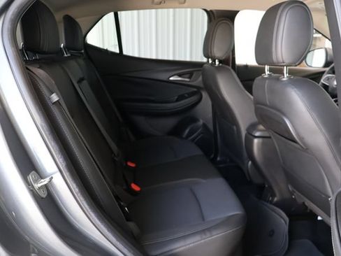Used 2022 Buick Encore GX Select w/ Sport Touring Package FWD image 20